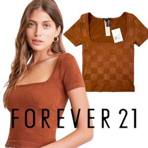 🔥SALE🔥 NWT! Seamless Checkerboard Semi-Crop Top - XS/S